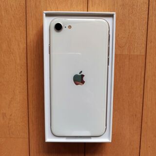 アイフォーン(iPhone)の【未使用】iPhone SE3 64GB 白 SIMフリー 利用制限〇②(スマートフォン本体)