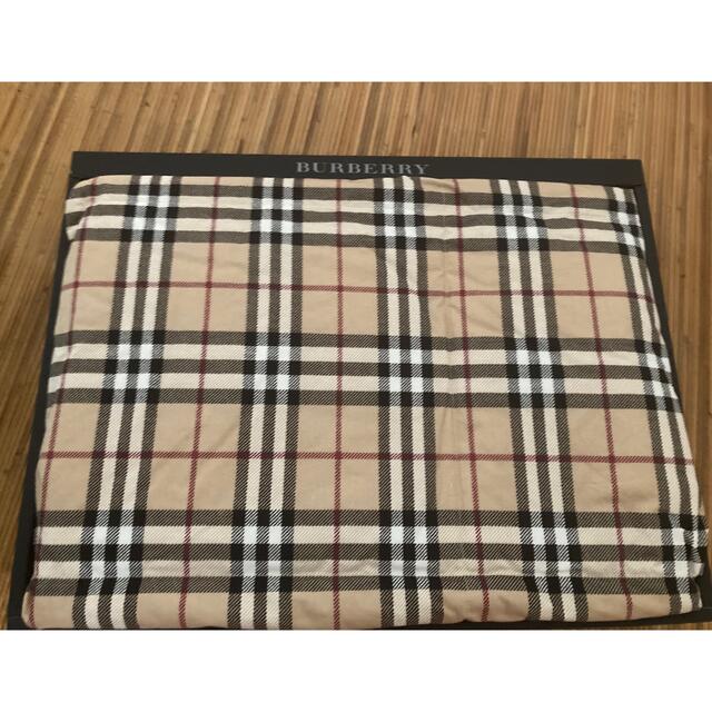 BURBERRY(バーバリー)のBURBERRY 羽毛ひざ掛け インテリア/住まい/日用品の寝具(その他)の商品写真