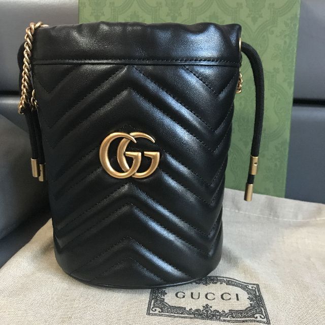 Gucci - GUCCI GGマーモント ミニバケットバッグ