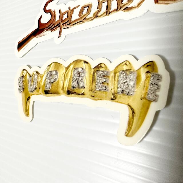 Supreme - 未使用品! SUPREME シュプリーム ステッカー シール Supreme - 未使用品! SUPREME シュプリーム ステッカー シール