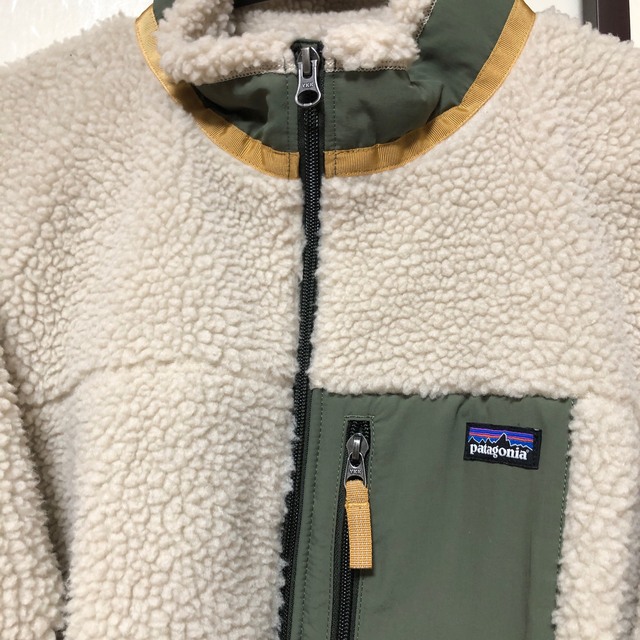patagonia(パタゴニア)のパタゴニア　レトロx ボア　ジャンパー　ベージュ　オリーブ メンズのジャケット/アウター(ブルゾン)の商品写真