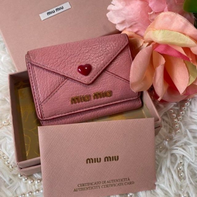 miu miu ミュウミュウ　マドラスラブ　ピンク　ラブレター　財布　ウォレット