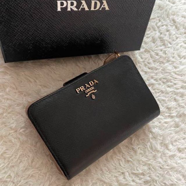 PRADA プラダ 二つ折り財布 黒 カーフ 1ML225 | myglobaltax.com