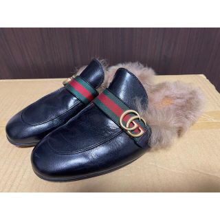 グッチ(Gucci)のGUCCI ファー付きスリッパ(スリッポン/モカシン)