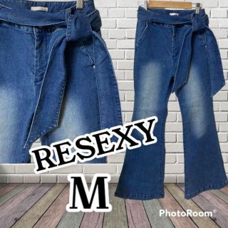 リゼクシー(RESEXXY)の❇️RESEXY❇️定価8990円✴️ウエストリボンブーツカットデニム⚜️M⚜️(デニム/ジーンズ)