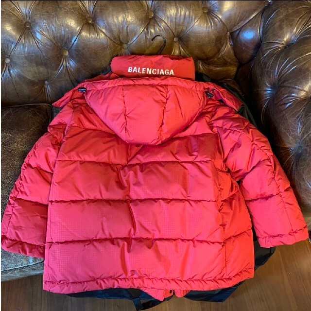 Balenciaga(バレンシアガ)のBALENCIAGA バレンシアガ Puffer jacket  レッド 34 レディースのジャケット/アウター(ダウンジャケット)の商品写真