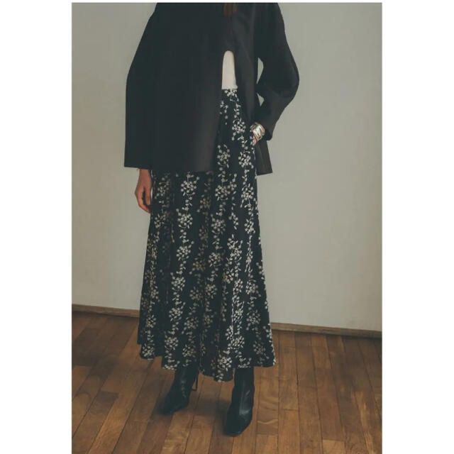 CLANE STRIPE FLOWER EMBROIDERY SKIRT - ロングスカート