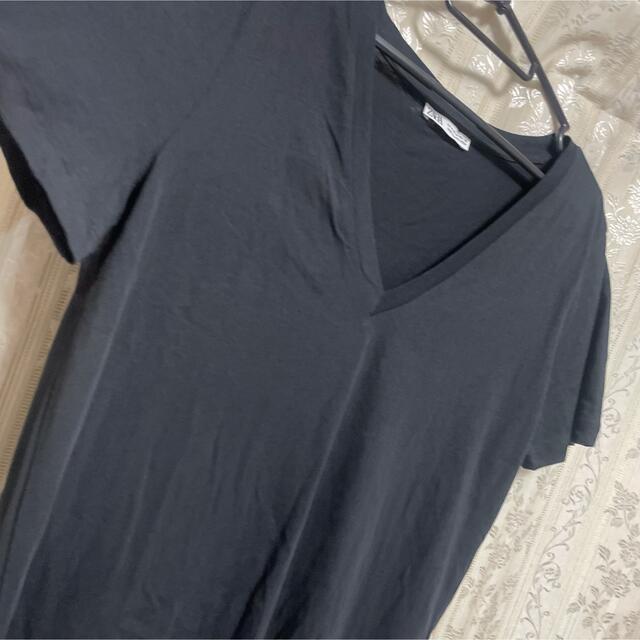 ZARA(ザラ)のZARA 黒　ＶネックTシャツ メンズのトップス(Tシャツ/カットソー(半袖/袖なし))の商品写真