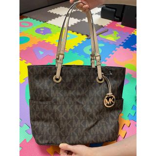 マイケルコース(Michael Kors)のマイケルコース　ハンドバッグ(ハンドバッグ)