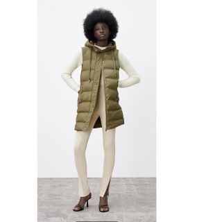 ザラ(ZARA)のZARAシームレスキルテッドジレWATER ANDWINDPROTECTHION(ダウンベスト)