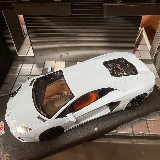 未展示品 MRコレクション1/18 ランボルギーニ アヴェンタドールLP700