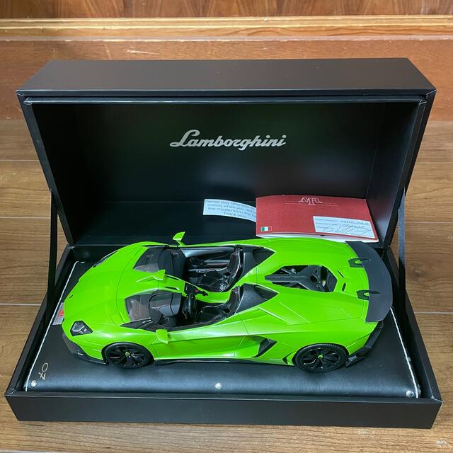 未展示品 MRコレクション1/18ランボルギーニアヴェンタドール イサカ