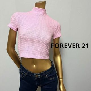 フォーエバートゥエンティーワン(FOREVER 21)の【2203】FOREVER 21 ショート丈 ハイネック トップス(ニット/セーター)