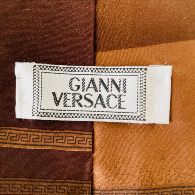 Gianni Versace(ジャンニヴェルサーチ)の高級美品【GIANNI VERSACE】シルク100％ ネクタイ ブラウン系 メンズのファッション小物(ネクタイ)の商品写真