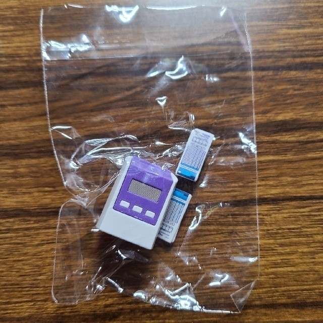 ガチャ オフィスマスコット タイムレコーダー(タイムカード2枚付き) エンタメ/ホビーのフィギュア(その他)の商品写真