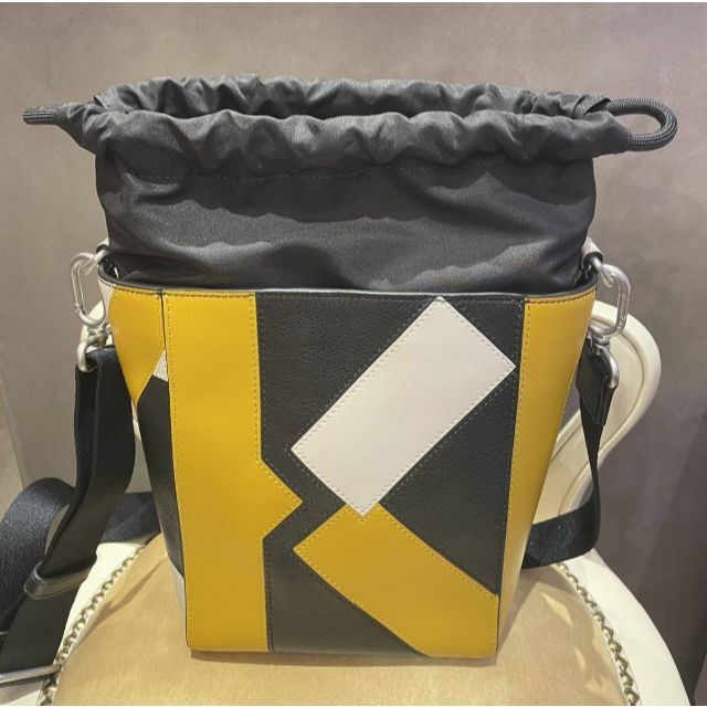 KENZO(ケンゾー)の未使用 展示品 192707 KENZO ケンゾー ショルダーバック 黄色 レディースのバッグ(ショルダーバッグ)の商品写真