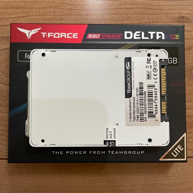 TEAM SSD DELTA LITE 512GB  White スマホ/家電/カメラのPC/タブレット(PCパーツ)の商品写真