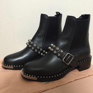 ミュウミュウ サイドゴアの通販 18点 | miumiuを買うならラクマ