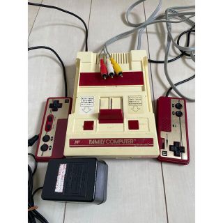 ファミリーコンピュータ(ファミリーコンピュータ)のファミコン本体 AV化改造 付属品有り(家庭用ゲーム機本体)