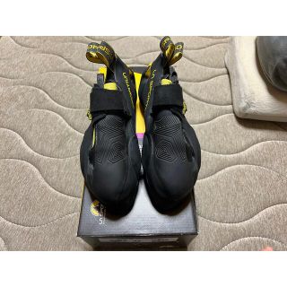 スポルティバ(LA SPORTIVA)のスポルティバ　セオリー　EU42 US9  MARO様専用(登山用品)