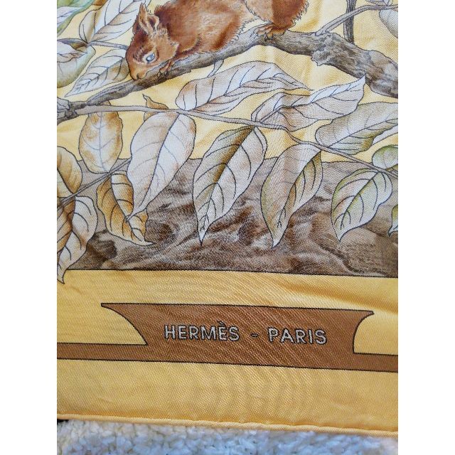 Hermes - HERMES カレ スカーフ 90 くるみ割り リス 風水 幸運と富の