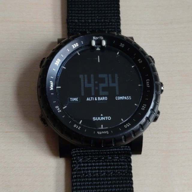 SUUNTO(スント)のスント　コア メンズの時計(腕時計(デジタル))の商品写真