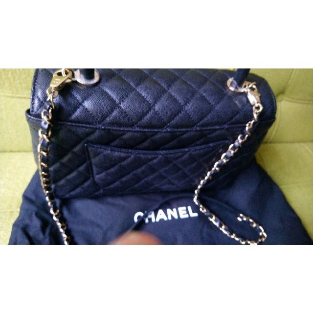 CHANEL(シャネル)の Chanel ココハンドルほぼ新品 レディースのバッグ(ハンドバッグ)の商品写真