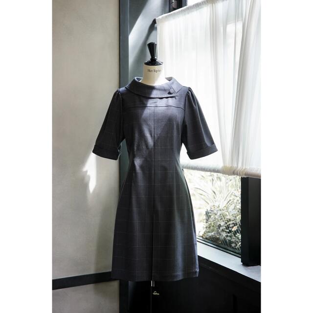 Her lip to(ハーリップトゥ)のherlipto Line Check Box Tuck Dress レディースのワンピース(ひざ丈ワンピース)の商品写真