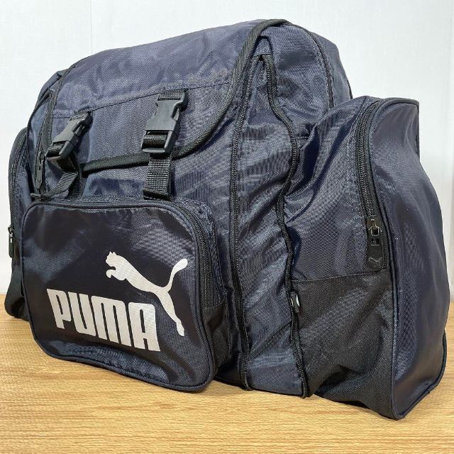 PUMA(プーマ)のPUMA　プーマ　大容量リュックサック　キャンプや旅行に大活躍のサイズ！ キッズ/ベビー/マタニティのこども用バッグ(リュックサック)の商品写真