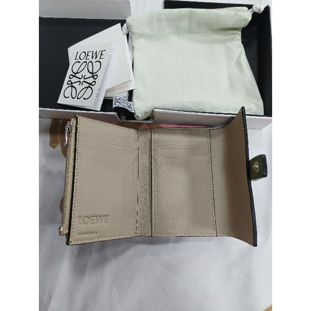 極美品!LOEWE ロエベ 三つ折り財布 - coloradocreativecorridor.com