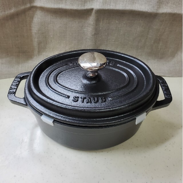 ストウブ（STAUB） ピコ・ココット オーバル 17cm