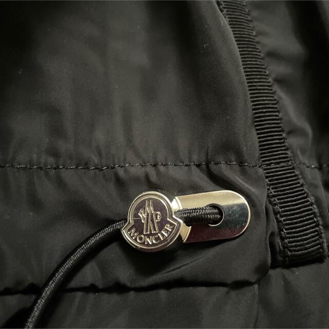 MONCLER(モンクレール)の超美品2021年　モンクレール　MONCLER OUTREMERブラック　00 レディースのジャケット/アウター(ブルゾン)の商品写真