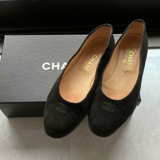 シャネル(CHANEL)のCHANEL ブラックスウェード　フラットシューズ(ハイヒール/パンプス)