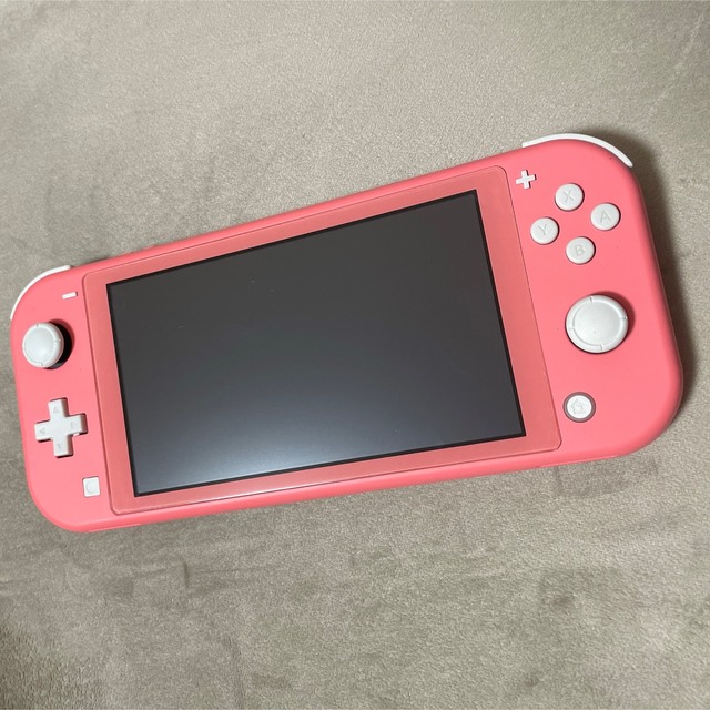 Nintendo Switch LITEコーラル