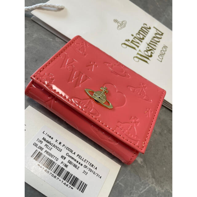 Vivienne Westwood(ヴィヴィアンウエストウッド)の☆新品 未使用☆ ヴィヴィアン Vivienne 三つ折り財布 エナメルピンク レディースのファッション小物(財布)の商品写真