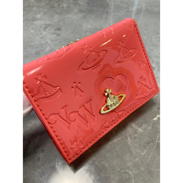 Vivienne Westwood(ヴィヴィアンウエストウッド)の☆新品 未使用☆ ヴィヴィアン Vivienne 三つ折り財布 エナメルピンク レディースのファッション小物(財布)の商品写真