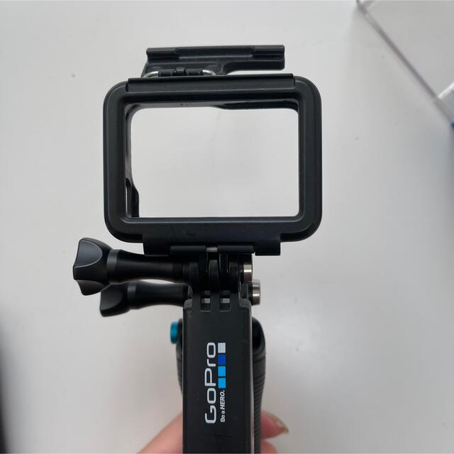 GoPro(ゴープロ)のGoPro HERO7 Silver CHDHC-601-FW スマホ/家電/カメラのカメラ(コンパクトデジタルカメラ)の商品写真
