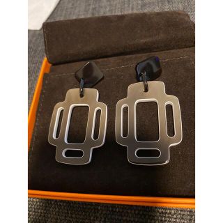 エルメス リズム ヴァッファローホーン ラッカー ピアス 未使用