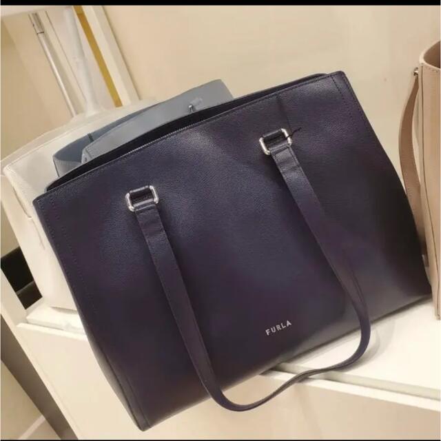 美品 FURLA フルラ トートバッグ ブラック A4収納可能