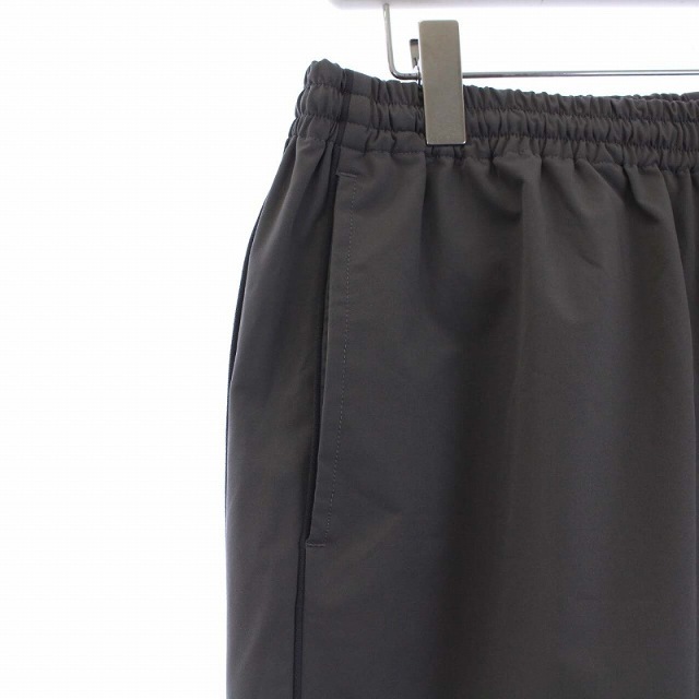 Back Channel(バックチャンネル)のBACK CHANNEL DRY TRACK PANTS GREY メンズのパンツ(スラックス)の商品写真