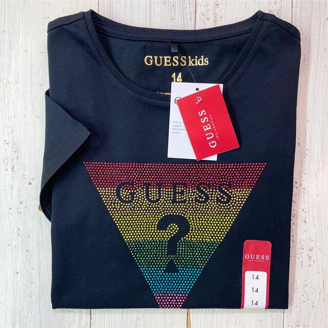 GUESS(ゲス)の【SALE】US限定モデル！レインボーカラー♡ストーン/半袖Tシャツ/ゲス レディースのトップス(Tシャツ(半袖/袖なし))の商品写真