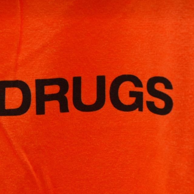 RAF SIMONS - RAF SIMONS ラフシモンズ 18AW Drugs Tee 19003-00035 ...