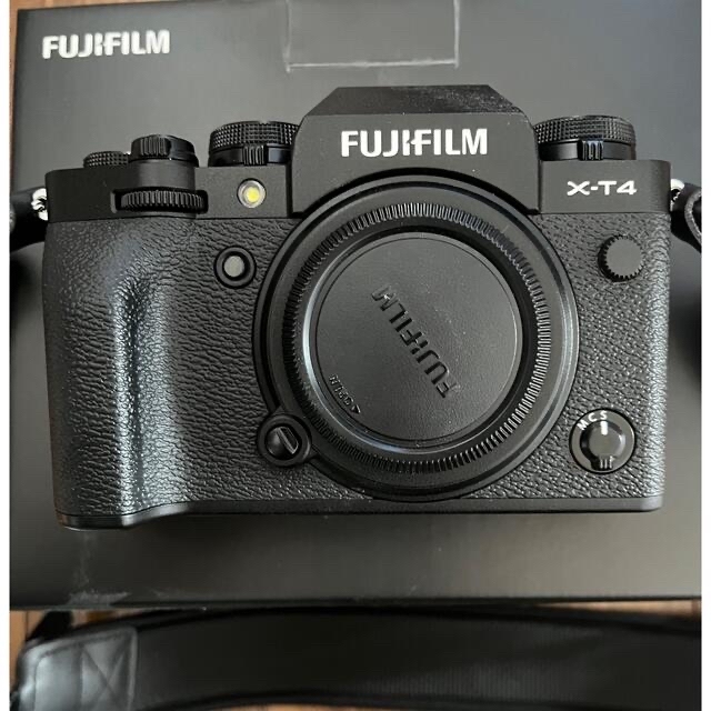 新品　富士フイルム　X-T4 ボディ