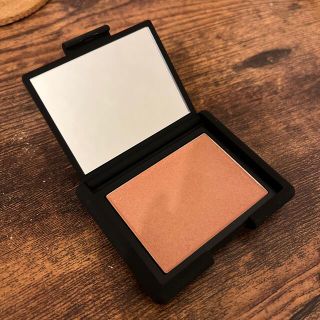 ナーズ(NARS)のNARS ブラッシュ　4078シマリングミッドトーンベージュ(チーク)