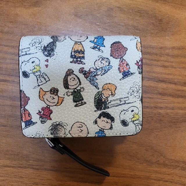 SNOOPY(スヌーピー)のMARC JACOBS スヌーピー 財布 ウォレット レディースのファッション小物(財布)の商品写真