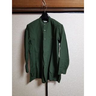 コモリ(COMOLI)のCOMOLI   バンドカラーシャツ　グリーン　サイズ0(シャツ)