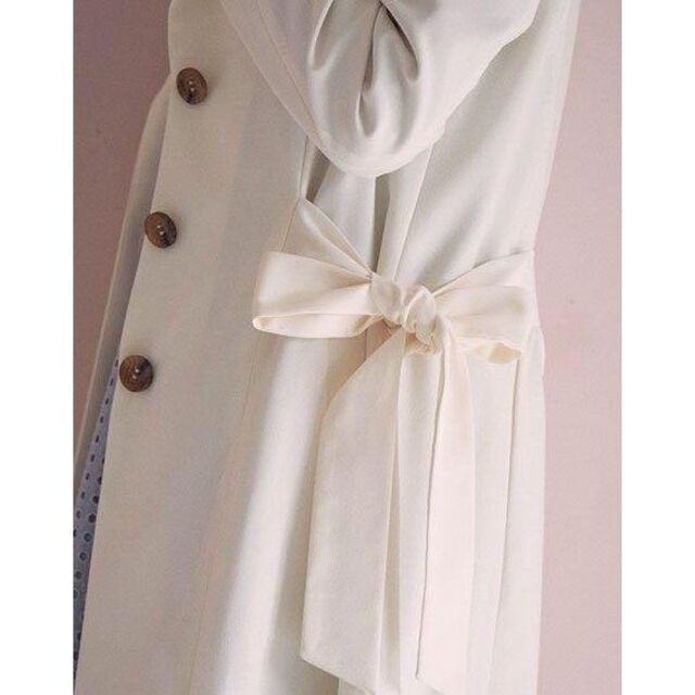 レディース 白 ボタン トレンチコート リボン 女性 春服 おしゃれ かわいい