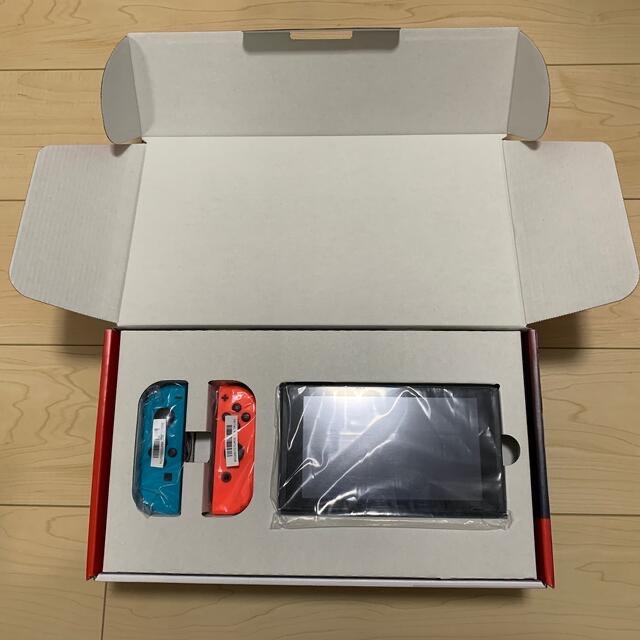 Nintendo Switch(ニンテンドースイッチ)のNintendo Switch  エンタメ/ホビーのゲームソフト/ゲーム機本体(家庭用ゲーム機本体)の商品写真