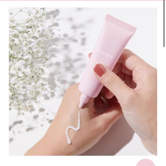 ☆新品未使用☆FEMMUE☆ファミュ☆フラワーハンドクリーム☆ ハンド