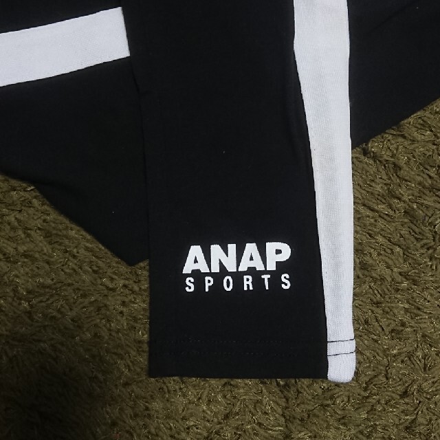 ANAP(アナップ)のラインレギンスパンツ 黒×白ライン 150cm キッズ/ベビー/マタニティのキッズ服女の子用(90cm~)(パンツ/スパッツ)の商品写真